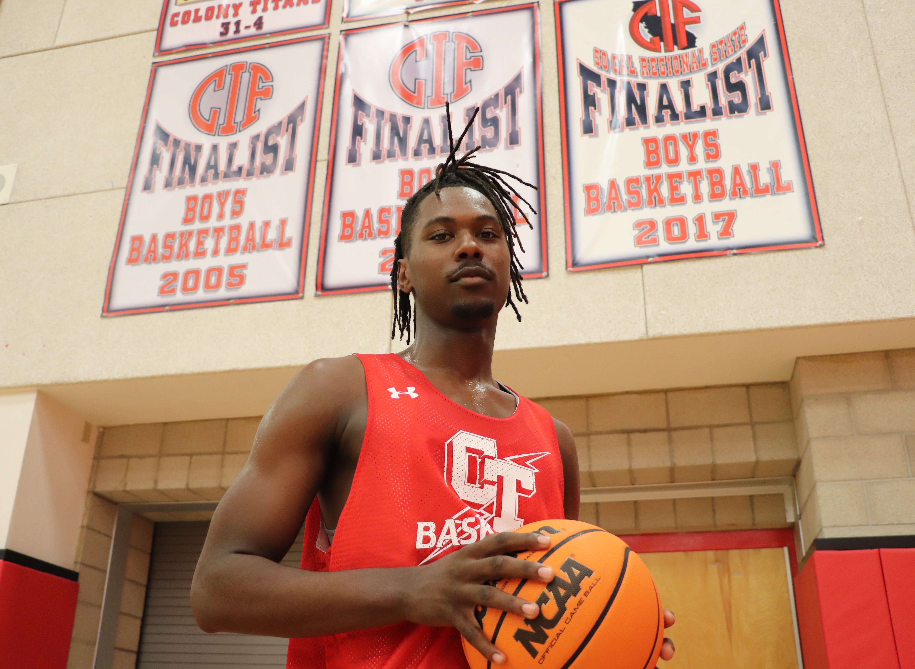Colony's 6-7 Denzel Hines is a problem for defenses